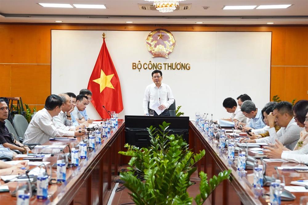 Nỗ lực đáp ứng đủ xăng dầu cho phát triển kinh tế 